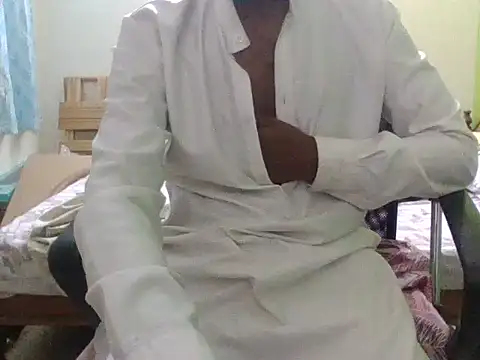 [31 Mar 22:52] Private Show – video od webkamerové modelky bangalorebulli