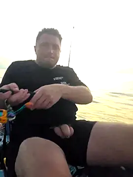 Kayaking I touching my penis. - vidéo du modèle de showcams seloloko20