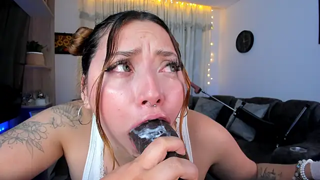 A delicious show for you, come very delicious with me.... - video od modelky/modela Mariana_Castro9