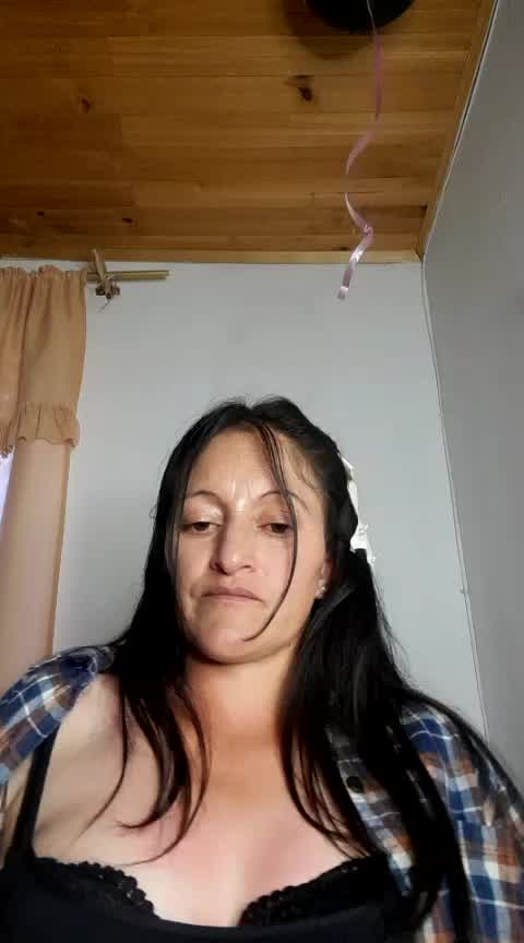 Play my WET pussy...