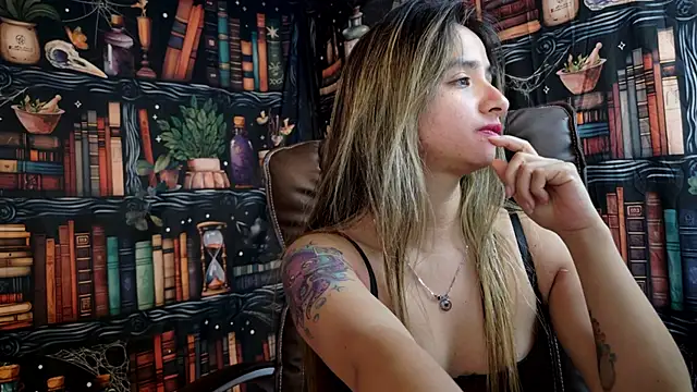 Very horny show and finger in ass for you love - video oleh model kamera julietta___jackson