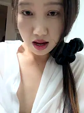 [3 Sep 17:20] Public Show - video by cute-maomao cam model