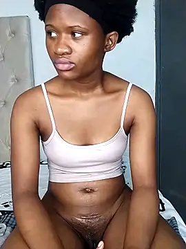 [25 Aug 23:09] Private Show - video by SmashingLucia cam model