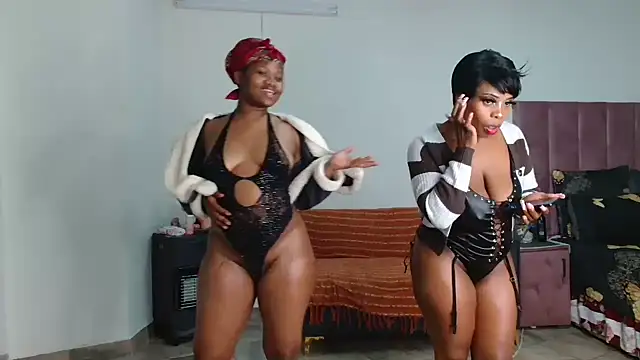 [17 Jul 05:34] Private Show - video av SmashingLucia cam model