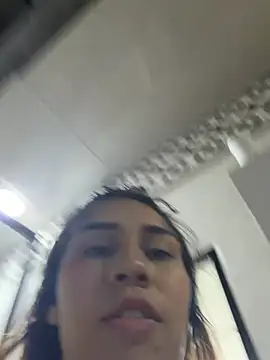 show on the street of my house - Annyeli adlı kamera modelinin videosu