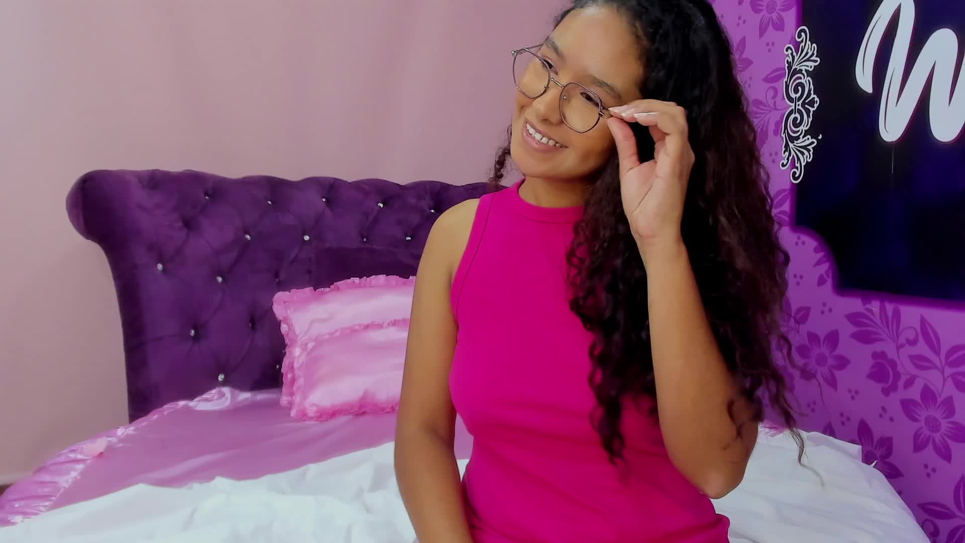 Private Show cum dildo - EvaSpicy_ 캠 모델의 동영상