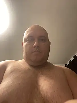 Open my ass for a fan in private - video by BigromeoXX cam model