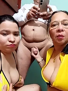 2018[29 Jul 22:38] Spy Show - video di EliteCoupleMM modella di cam