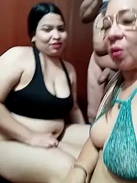 2193[7 Nov 10:52] Spy Show - video di EliteCoupleMM modella di cam