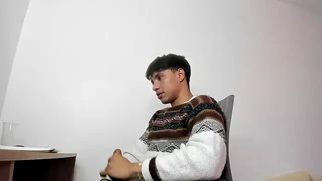 [17 Oct 16:36] Public Show - video by jonmaykolrose cam model