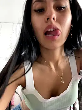 Private Show zoom pussy ans ass