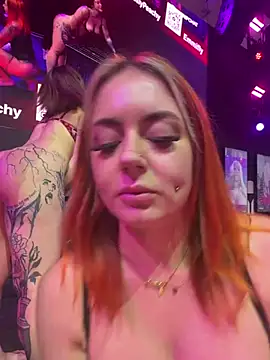 Ticket Show - REALLY HARD LESBEN FUCK SHOW on STAGE in front of stranger! With SQUIRT! 💦 - video av ObviouslyPeachy cam model