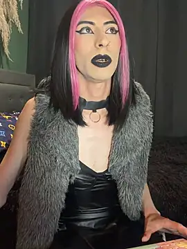 Leather and my hard cock 😈 - vídeo de la modelo de cam DOMINANT_TEACHER_KAROL