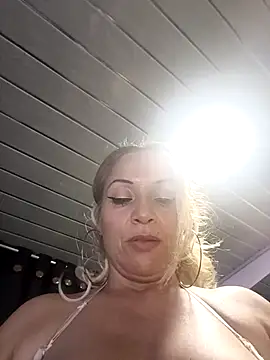 Show pussy y squirt