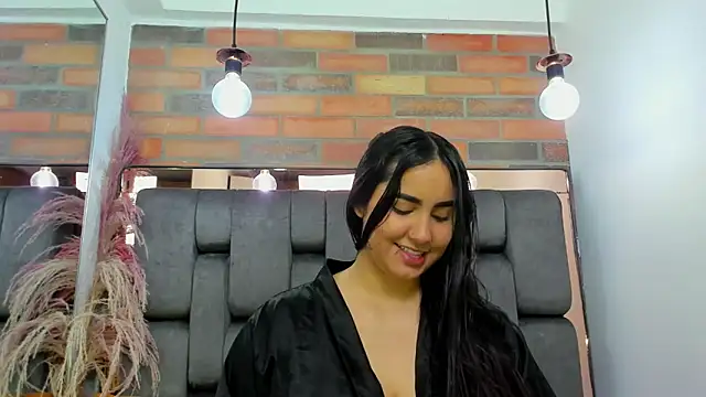 fuck me - video by JESSYCORTES cam model