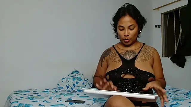 SEX AND FINGERS IN THE ASS FOR ARI - video by Ari_Alexa444 cam model