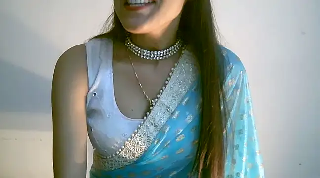 Sexy bby - فيديو من collage_hoty موديل الكام