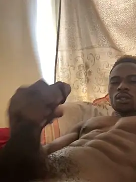 [8 Nov 09:32] Private Show – video modela na kameri eyoItsRiley