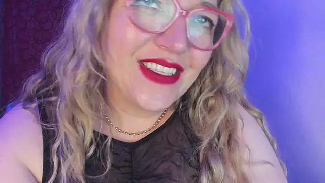 sexy dt n front cowgilr - video by Naty_Mature_ cam model