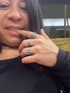 Fucking My ass in the bus 😈🥵 – видео вебкам-модели Dulce-miamilf