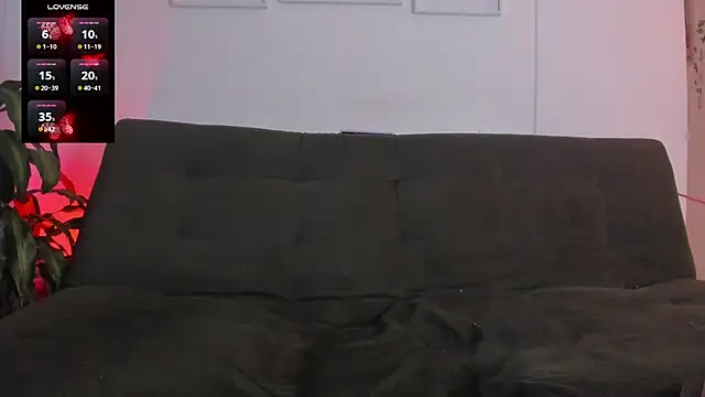 riding bbc in my couch 🍆😋🍑 - Video von Whitekitty-exe Cam-Model