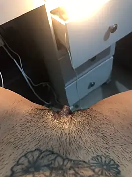 Private Show BIG CLIT MORE FINGER