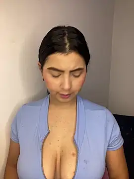 deepthrooath - video by AnithaaYork cam model