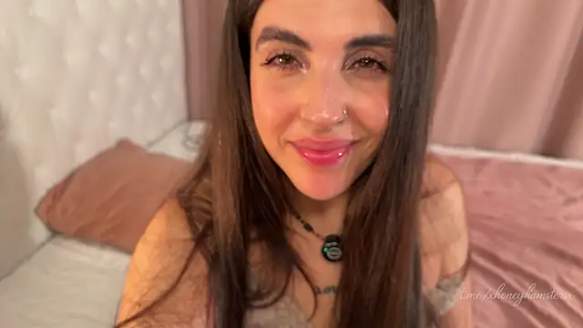 HOT SHOW IN HOTEL ROOM - clip cu xHONEYHAMSTERSx model videochat