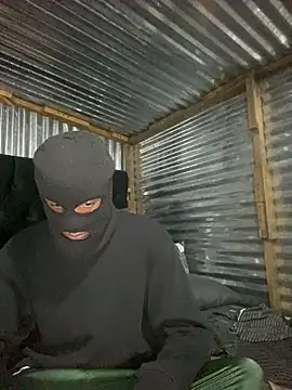 Cum show - video 24Curveycock kameramallilta