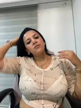 Show my pussy 🥵 - video by Milff_parkerrr cam model