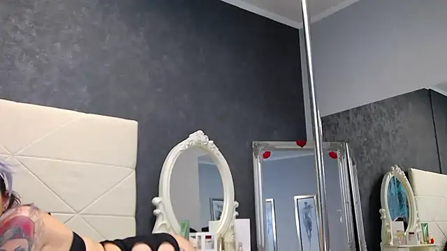 Oily show- tits fuck - video by IssaSmith cam model