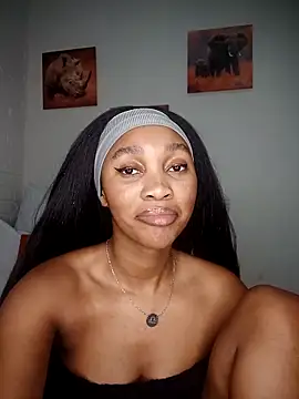 Riding 🫦 - video by Hannah_107 cam model