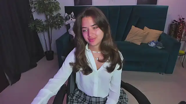 Private Show schoolgirl