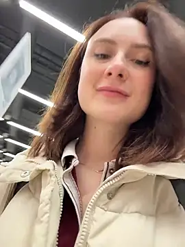 Dina'S DIRTY GAMES IN THE ZOOM TOILET – video modela na kameri Dina_Tease