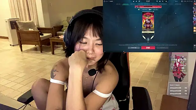 [1 Jan 00:44] Private Show Play with pussy - video by JayJaylov cam model