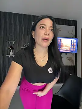 Naked [27 Apr 07:43] Private Show - video by Abril10_ cam model