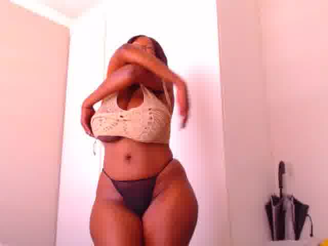 [21 Sep 12:33] Private Show - video van Silkytitss cam-model