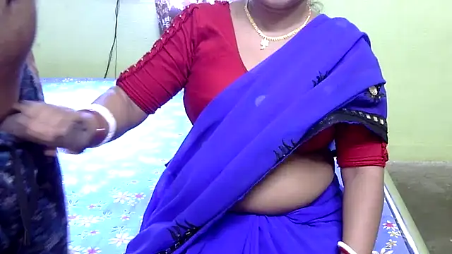 Exclucive Fuck Show With face — filmik Loveing_Wife_32, modela(-lki) na kamerkach