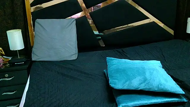 fuck her misionary - video by tiffanyandClark cam model