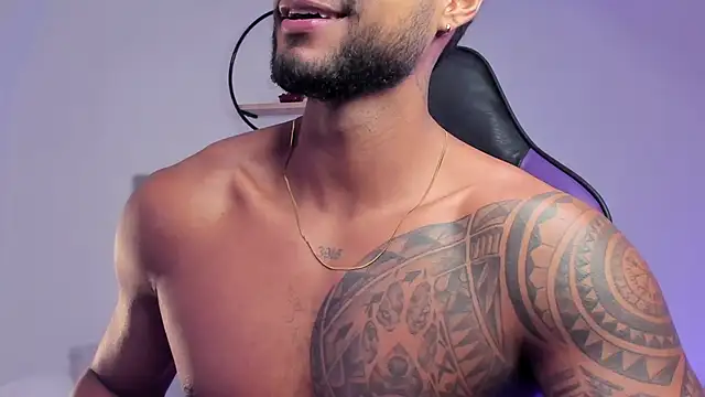 [10 Feb 09:10] Private Show - video by LiamGarcia1 cam model