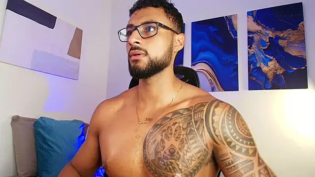 How I like to feel inside me, I want more! - video by LiamGarcia1 cam model