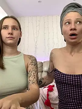 topless - video od modelky/modela HotCaramellsTV