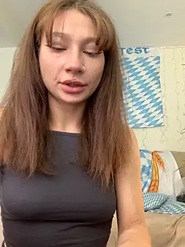 doggy twerk+JOI clamps +spanks tongue out - video od modelky/modela HotCaramellsTV