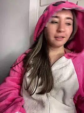 [15 Feb 00:58] Private Show - Sophie_LS 캠 모델의 동영상