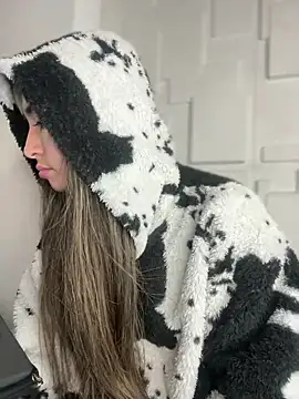 [27 Mar 01:17] Private Show - Sophie_LS 캠 모델의 동영상