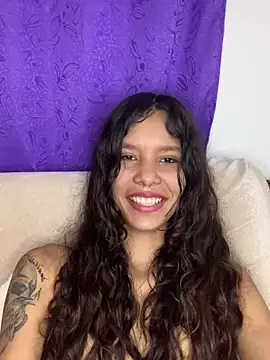 Sexy body, sexy dance and fuck pussy - vídeo XXX de Tyfaniros