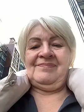 Private Show - video by Laura_Millf cam model