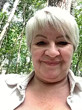 Private Show - video by Laura_Millf cam model