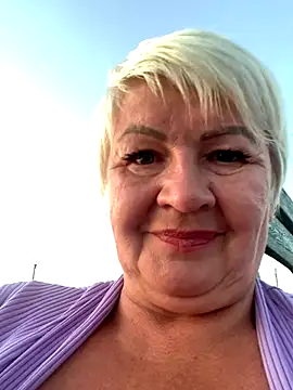 Private Show - video by Laura_Millf cam model