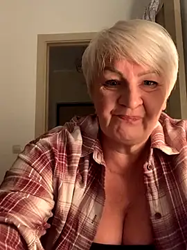 Private Show - video by Laura_Millf cam model